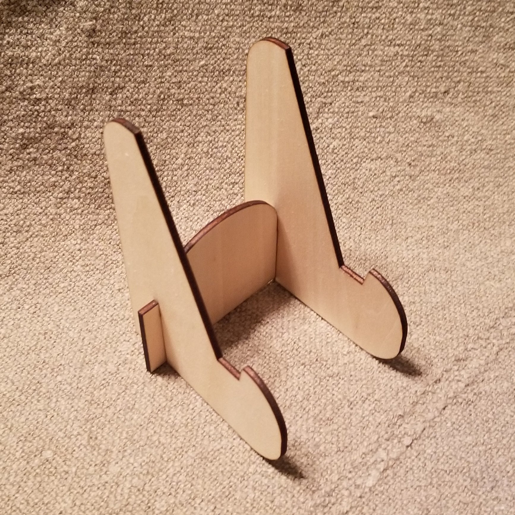 Collapsible stand for Conversation Hearts.